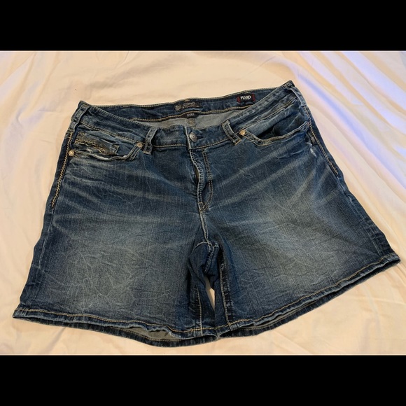 Silver Jean Co Suki Shorts - Picture 1 of 5